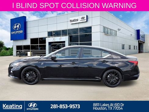 Used 2021 Nissan Altima 2.5 SR w/ SR Premium Package FWD image 8