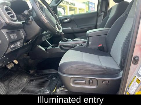 Used 2020 Toyota Tacoma TRD Sport RWD image 14