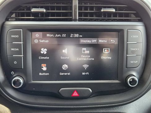 Used 2024 Kia Soul LX w/ Option Group 015 FWD image 11