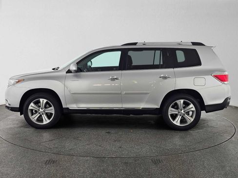 Used 2012 Toyota Highlander Limited w/ Tow Pkg FWD image 6