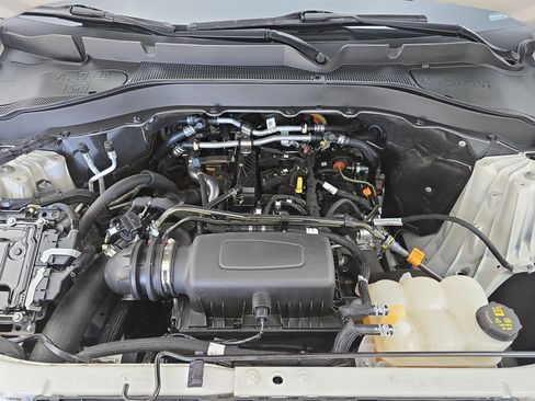 Used 2023 Ford Explorer XLT w/ Equipment Group 202A image 31