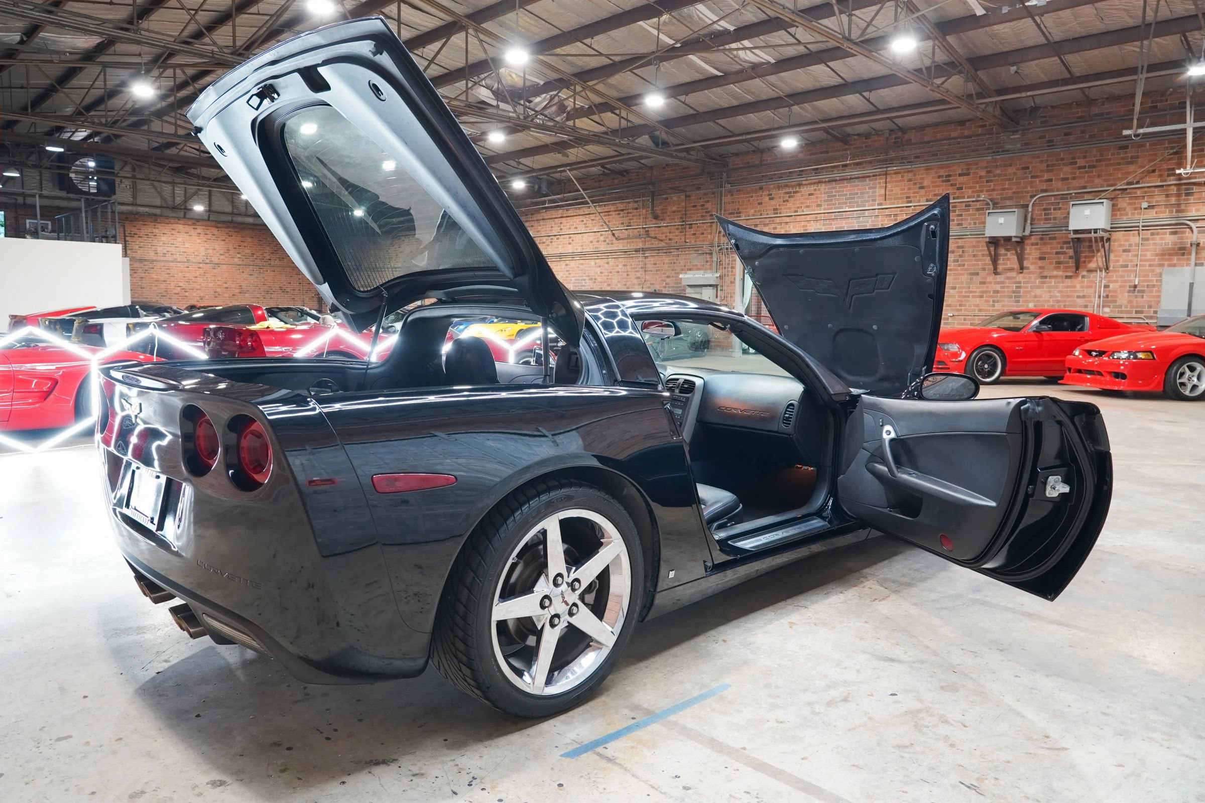 Used 2007 Chevrolet Corvette Coupe w/ Preferred Equipment Group RWD image 26