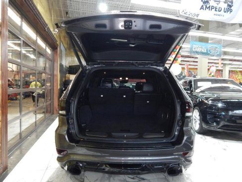 Used 2021 Jeep Grand Cherokee SRT image 7