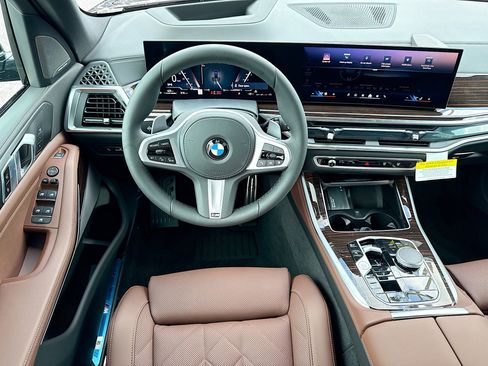 New 2026 BMW X5 xDrive40i w/ M Sport Package AWD/4WD image 17