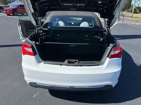 Used 2013 Chrysler 200 Touring image 15