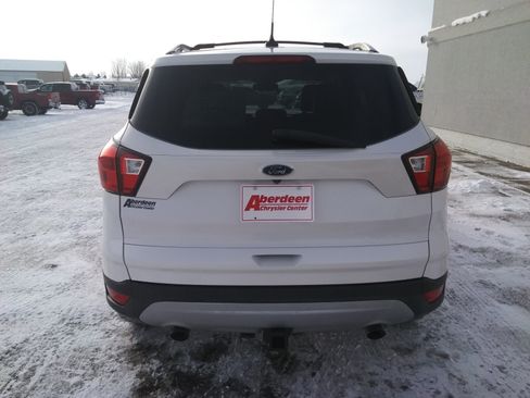 Used 2019 Ford Escape Titanium image 6