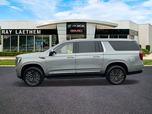 New 2026 GMC Yukon XL Elevation image 2