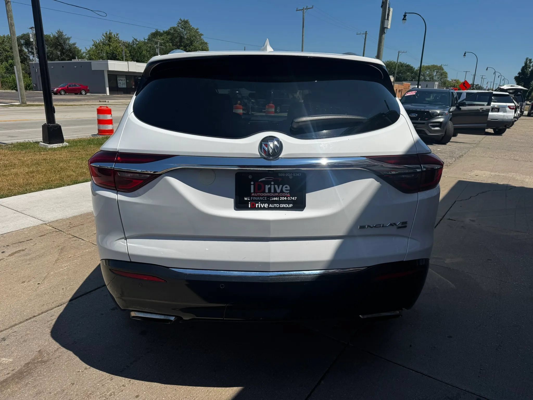 Used 2019 Buick Enclave Essence AWD/4WD image 6