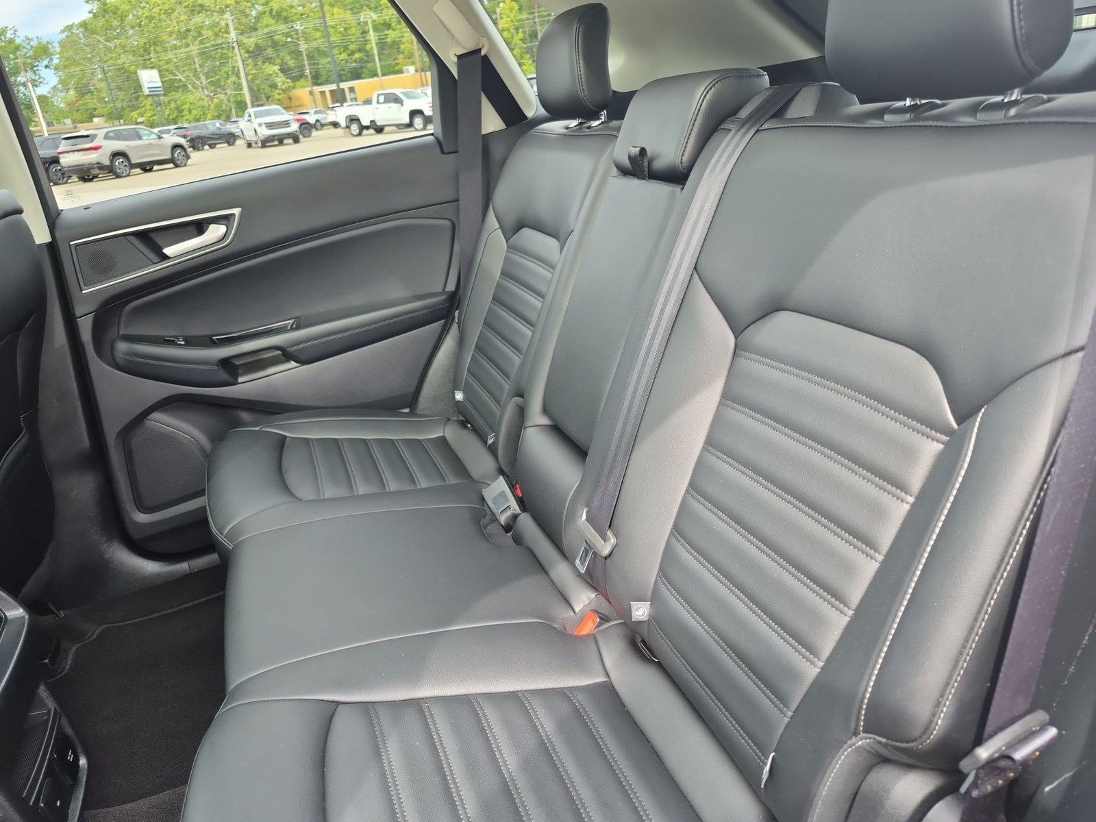 Used 2019 Ford Edge SEL w/ Equipment Group 201A FWD image 24