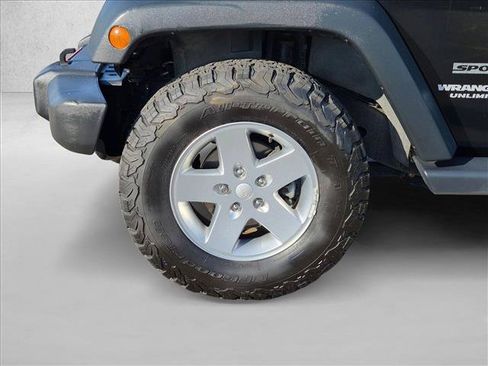 Used 2013 Jeep Wrangler Unlimited Sport AWD/4WD image 9