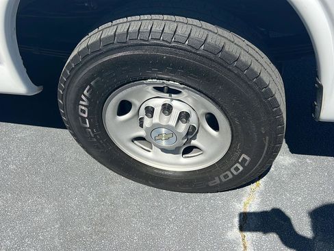 Used 2020 Chevrolet Express 2500 w/ Enhanced Convenience Package image 10