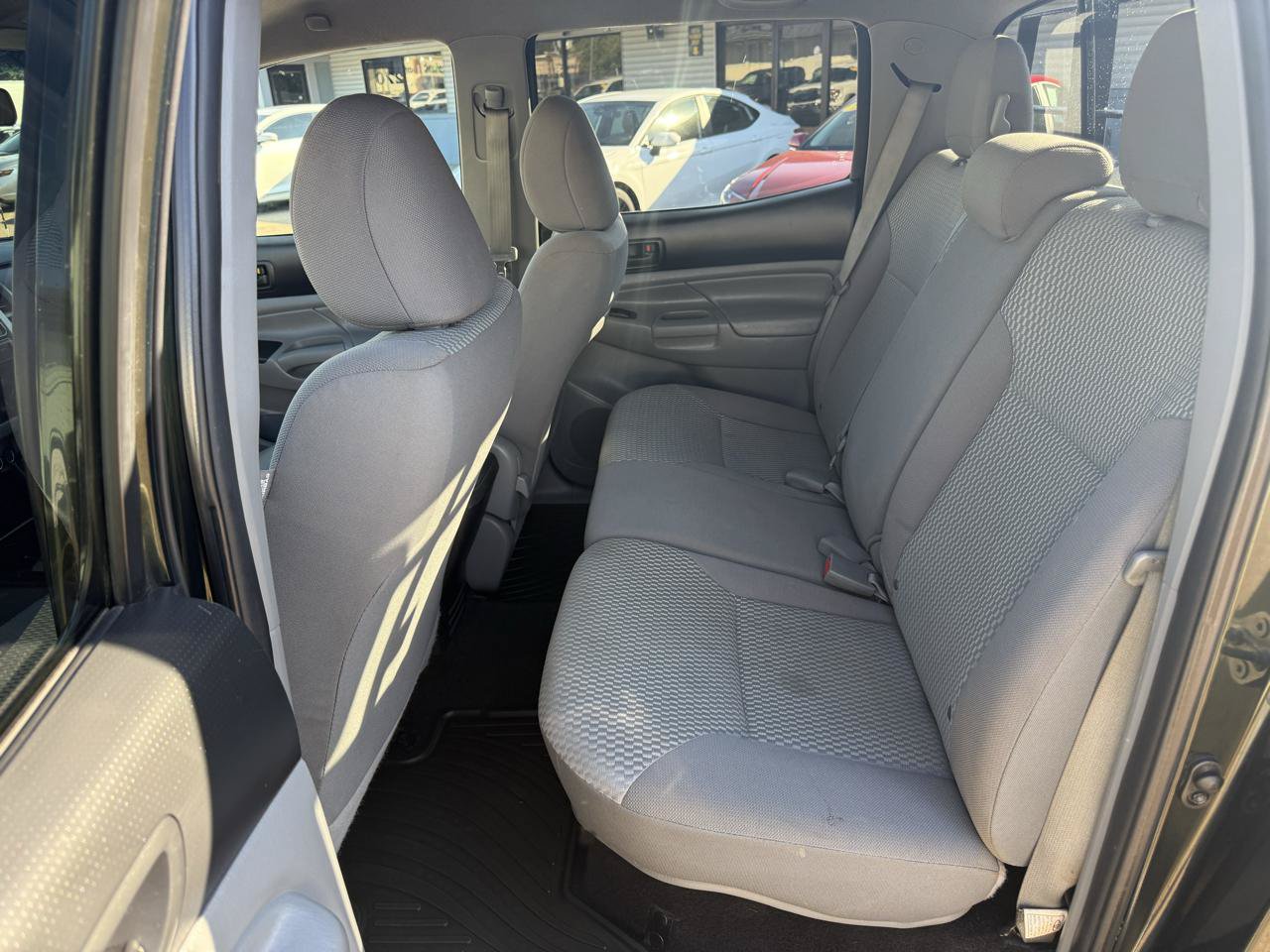 Used 2014 Toyota Tacoma 4x4 Double Cab w/ SR5 Package image 18