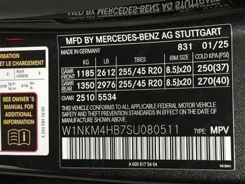 Used 2025 Mercedes-Benz GLC 300 4MATIC image 14
