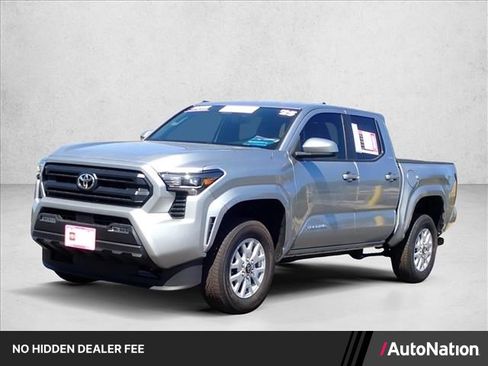 Certified 2025 Toyota Tacoma SR5 AWD/4WD image 1