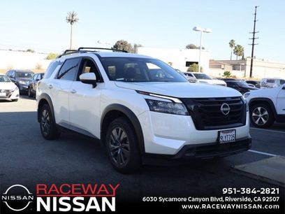 Used 2024 Nissan Pathfinder SV w/ Black Appearance Package
