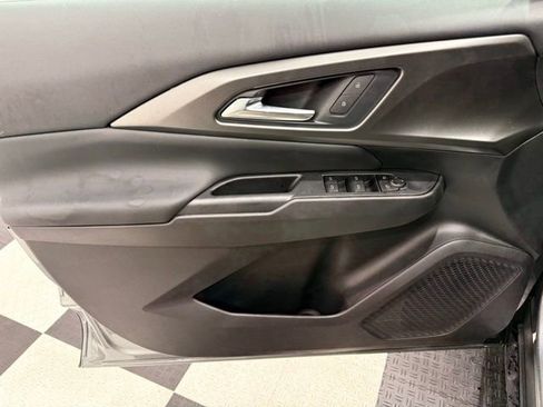 New 2026 Chevrolet Equinox EV LT image 13