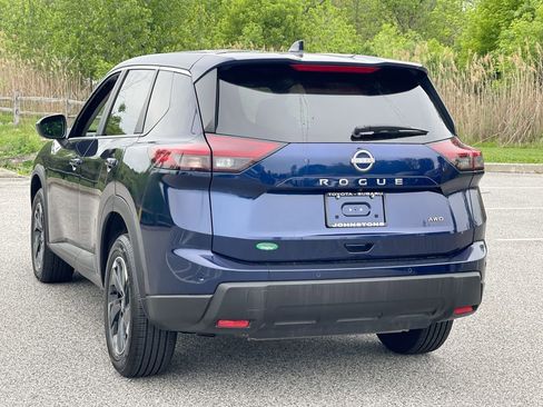 Used 2025 Nissan Rogue SV AWD/4WD image 14
