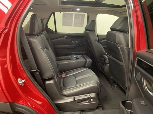 Used 2024 Honda Pilot Touring image 29