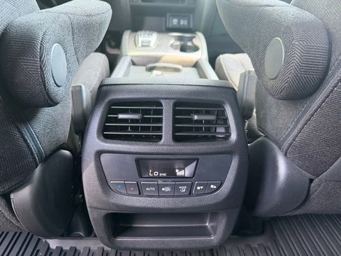 Used 2022 Honda Pilot Sport image 14