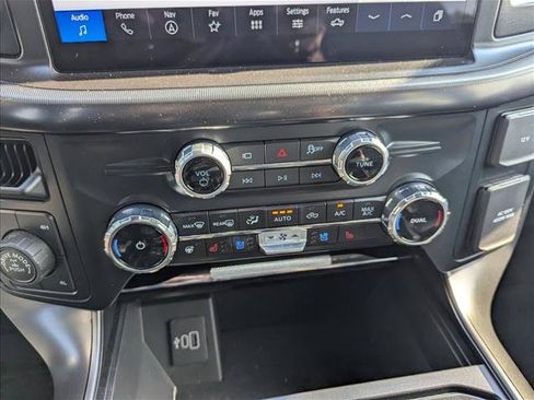 Used 2025 Ford F150 Lariat w/ Equipment Group 501A Mid AWD/4WD image 17