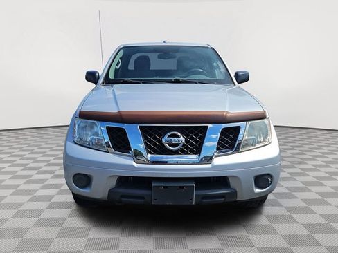 Used 2012 Nissan Frontier SV w/ SV Premium Utility Pkg AWD/4WD image 8