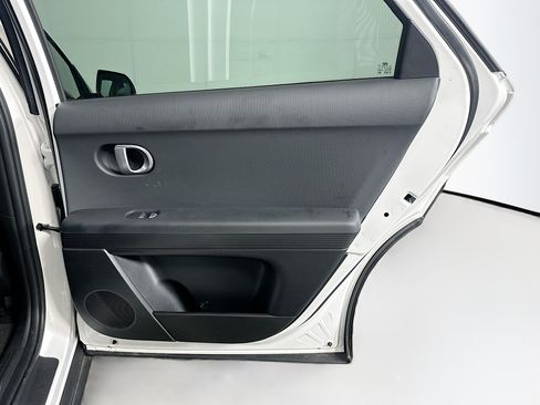 Used 2024 Hyundai Ioniq 5 SEL RWD image 31