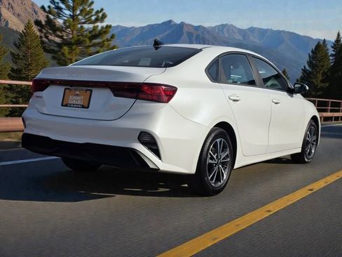 Used 2024 Kia Forte LXS image 7