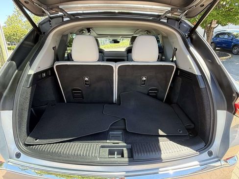 Certified 2023 Acura MDX SH-AWD w/ Technology Package image 8