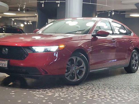 Used 2024 Honda Accord EX image 31