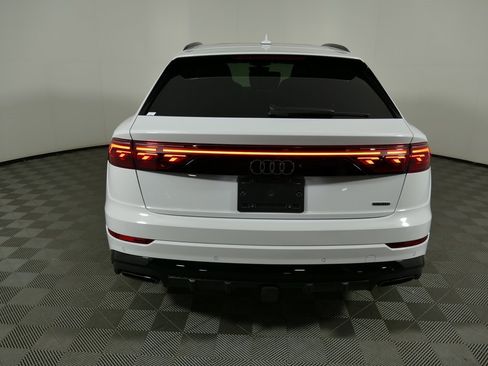New 2026 Audi Q8 Prestige image 4