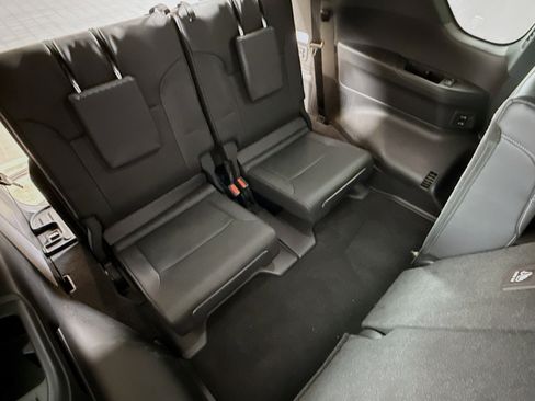 Used 2023 Lexus LX 600 F Sport w/ Accessory Package (Z1) image 27