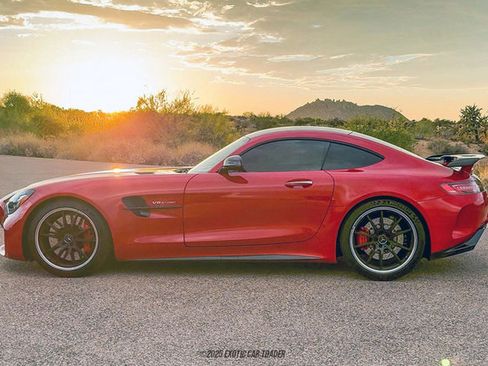 Used 2019 Mercedes-Benz AMG GT R image 3