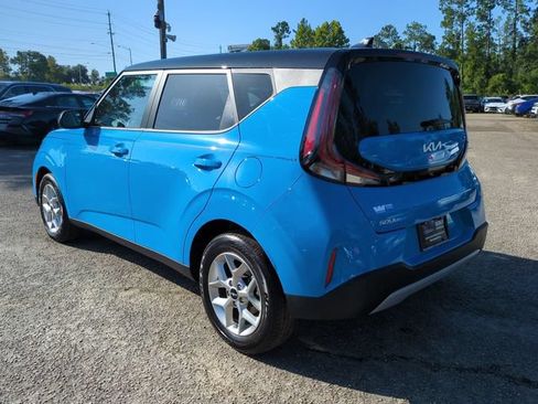 Used 2023 Kia Soul S FWD image 6