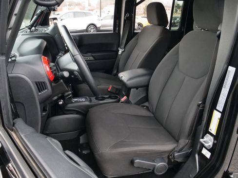 Used 2017 Jeep Wrangler Unlimited Sport w/ Quick Order Package 24S image 30