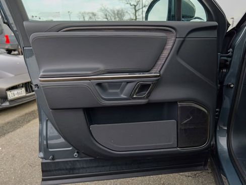 Used 2022 Rivian R1T Adventure image 18