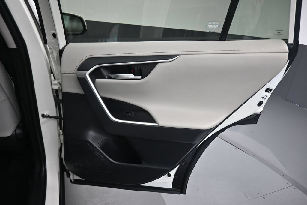 Used 2019 Toyota RAV4 Limited w/ Carpet Mat Package AWD/4WD image 35