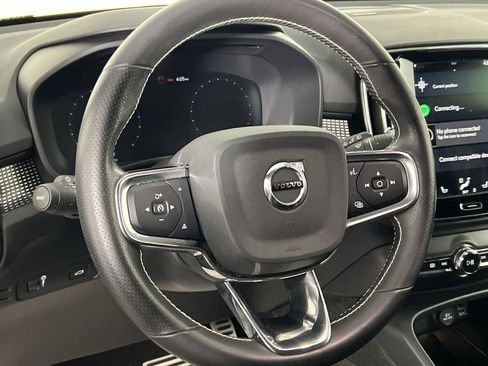 Used 2021 Volvo XC40 T5 R-Design w/ Advanced Package image 13