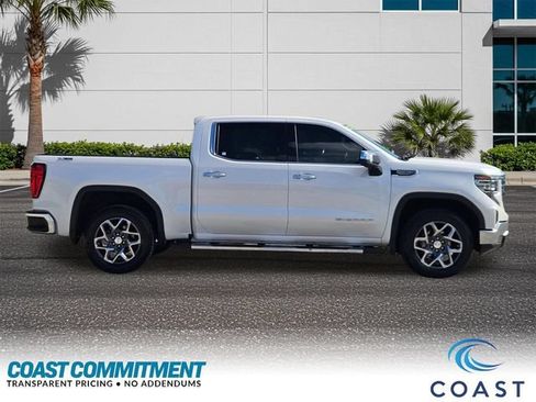 Used 2024 GMC Sierra 1500 SLT w/ SLT Premium Package AWD/4WD image 5