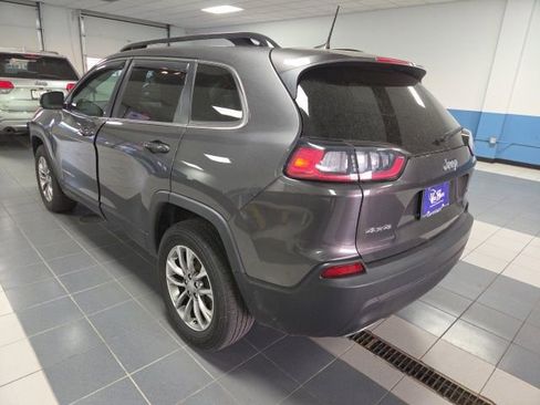 Used 2022 Jeep Cherokee Latitude Lux w/ Sun & Sound Group AWD/4WD image 3