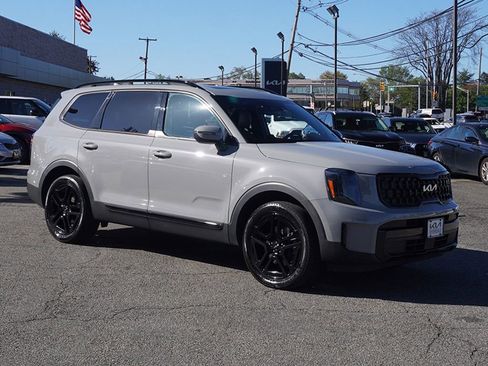 Used 2024 Kia Telluride EX X-Line AWD/4WD image 2