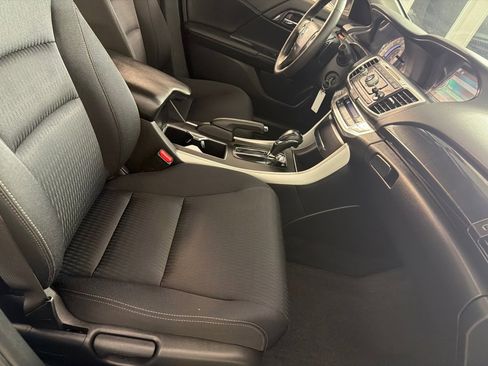 Used 2014 Honda Accord Sport image 22