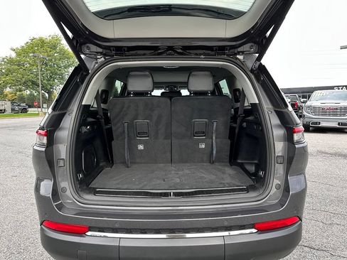 Used 2022 Jeep Grand Cherokee L Limited AWD/4WD image 46