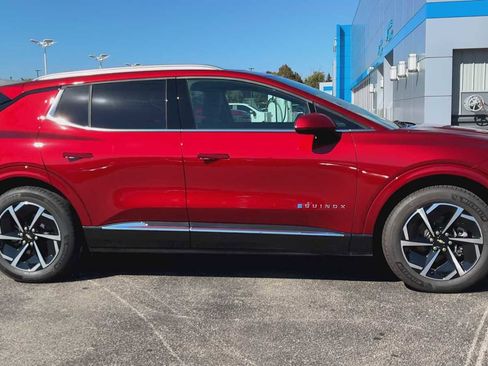 Certified 2024 Chevrolet Equinox EV LT w/ Active Safety Package 3 image 9