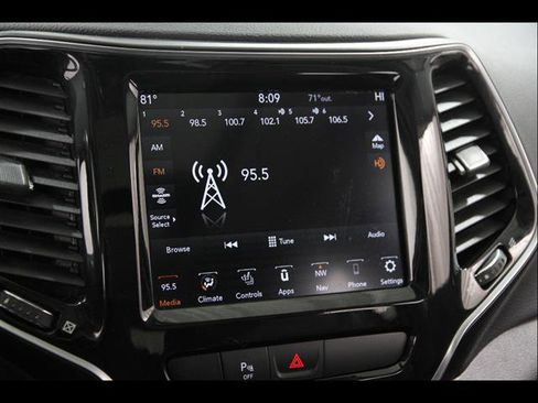 Used 2020 Jeep Cherokee Limited image 9