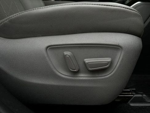 Used 2021 Toyota Highlander Platinum AWD/4WD image 34