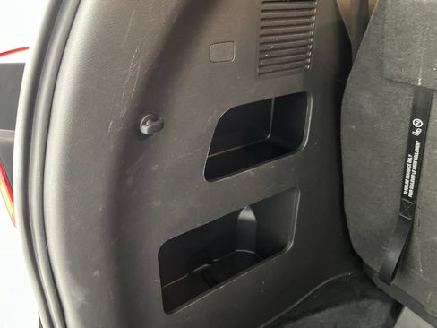 Used 2025 Kia Carnival FWD image 28