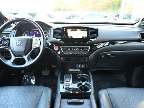 Used 2022 Honda Passport Elite image 2