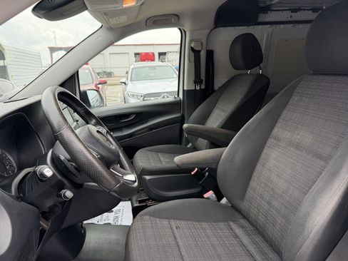 Used 2018 Mercedes-Benz Metris image 8