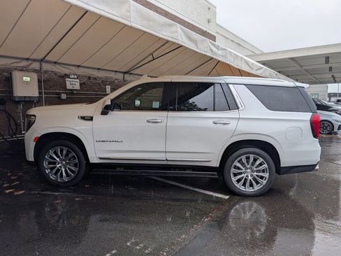 Used 2023 GMC Yukon Denali image 9