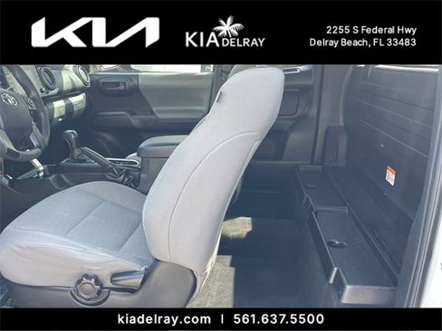 Used 2020 Toyota Tacoma SR image 15